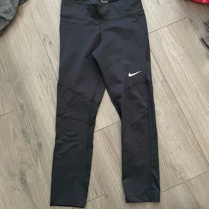 Nike dry fit calf leggings